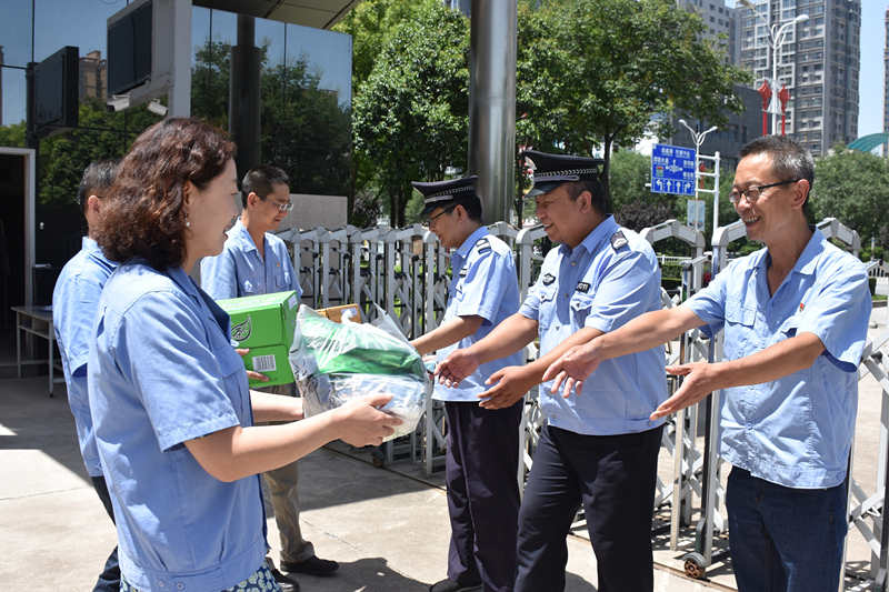 1595922165816029.png 640.png